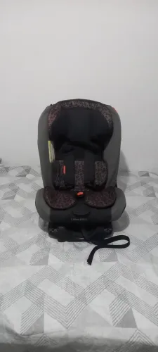 Cadeira para criança valor 180,00
