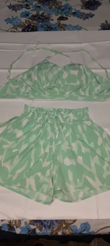 Lote de roupas