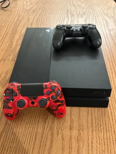 ? PS4 1TB + 2 Controles + Jogos - R$ 1.300