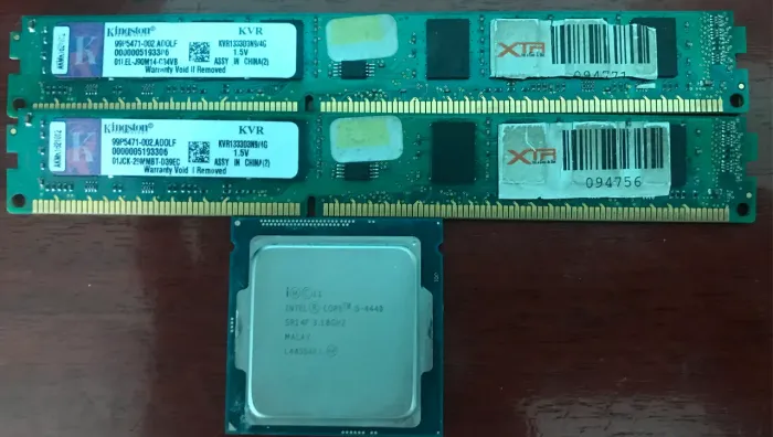 Vendo 8GB de memória DDR3 é um processador i5 4440 4ª Geração.