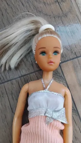 Barbie estrela Susi antiga 