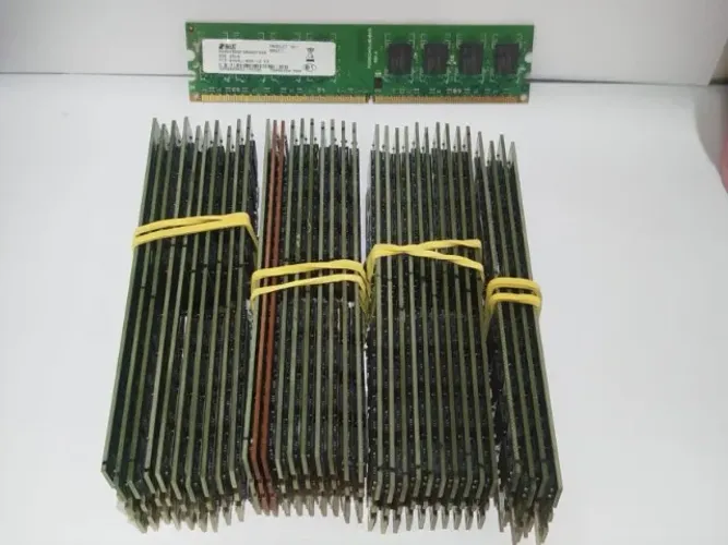 LOTE COM 32 UNIDADES DE MEMORIA SMART 2GB DDR2 2RX8 6400U