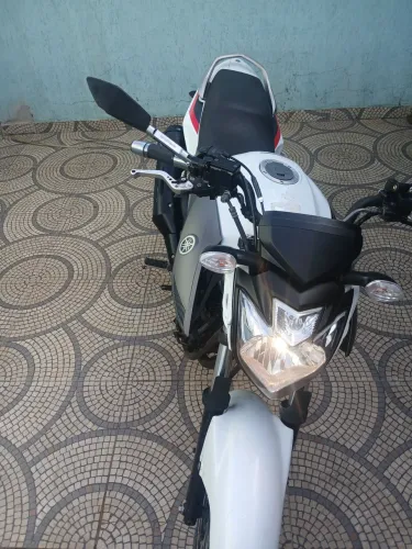 FAIZER 250 2017 top!Estudo troca proposta a vista?