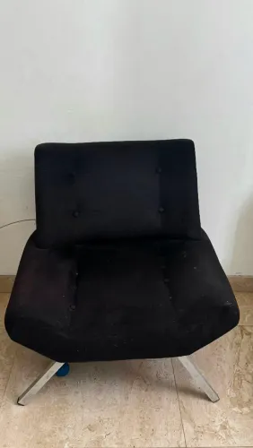 Poltrona decorativa moderna - confortável e elegante (semi nova)