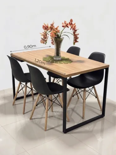 Conjunto mesa e cadeiras