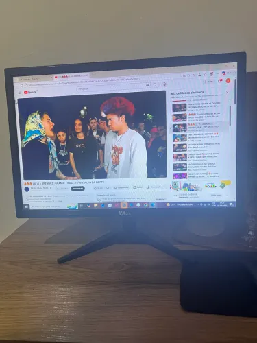 Vendo um computador em boa condição funcionando tudo perfeitamente