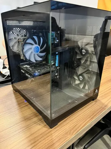 PC Gamer e Escritório