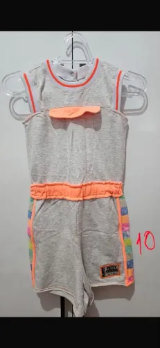 Roupas de criança
