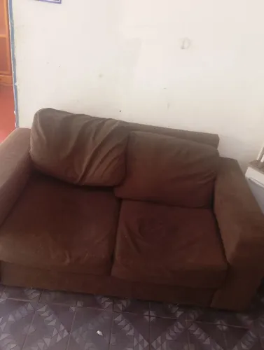 Vende-se sofá motivo da venda desapego pra sair hj