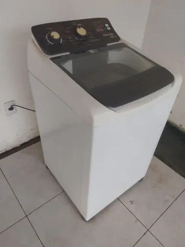 Máquina lavar roupa