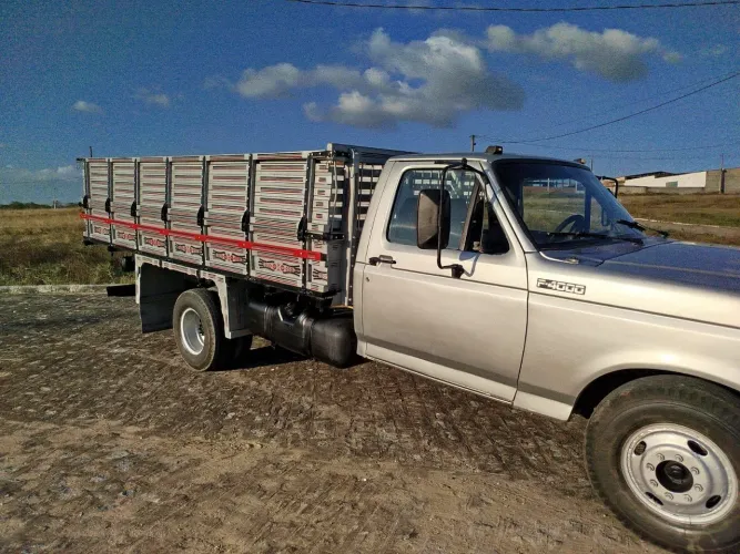 F4000 MWM 1993 TB 4X2 DIESEL 100.000,00 EXTRA IMPECÁVEL NADA PRA FAZER