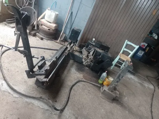 Desmontadora de pneus de caminhão 