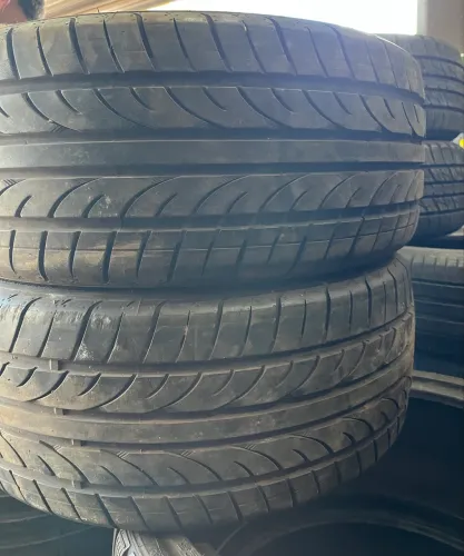 Par de pneus 18 perfil baixo 225/40 R18 semi novos ( 225/40/18 )