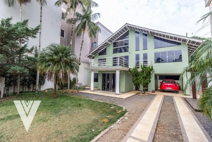 Casa com 3 dormitórios à venda, 240 m² por R$ 1.050.000,00 - Velha - Blumenau/SC