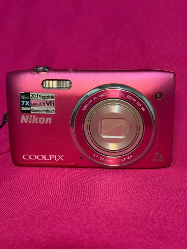 nikon coolpix 20.1mp S3500