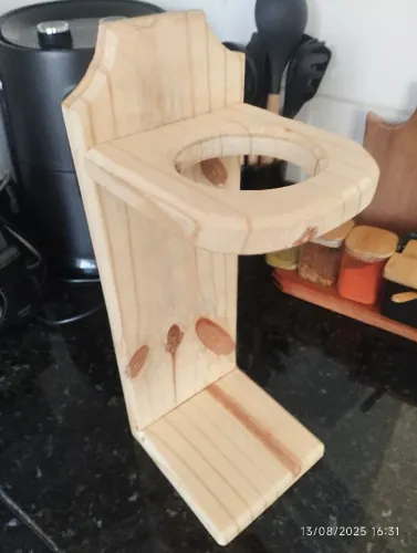 Suporte coador de café mariquinhas de madeira artesanal 