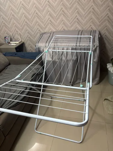 Varal grande de metal para roupas