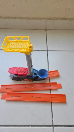 Hot Wheels Trick Tracks Mega Tower