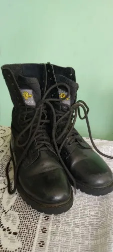 Coturno militar preto