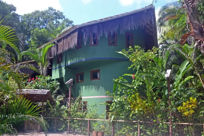Casa de charme na floresta a 8kms do centro de arraial