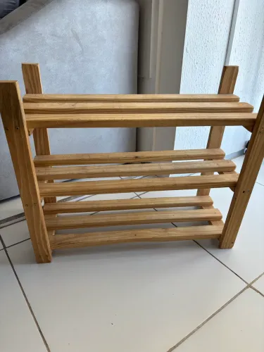 Sapateira em Pinus 