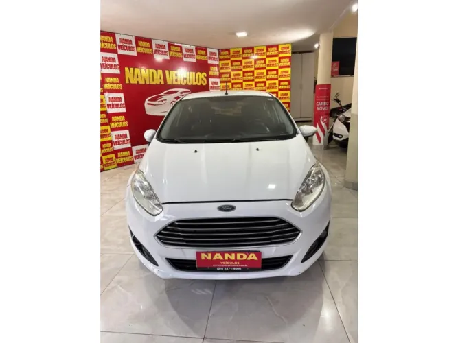 Ford Fiesta 1.6 SE Hatch 16V Flex 4P Powershift 2015