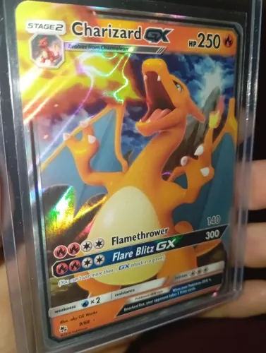 Carta Pokémon Charizard GX 2019 INGLÊS NM Perfeito Estado 