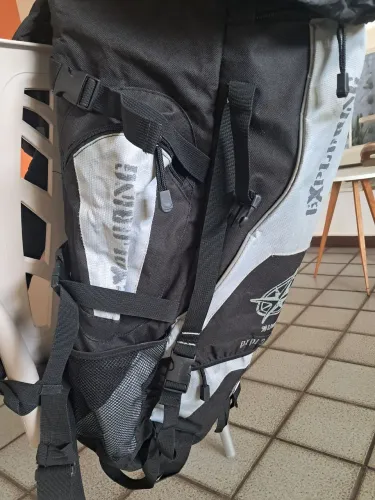 Vendo mochila Camping 70L + Bolsa d'água 1L
