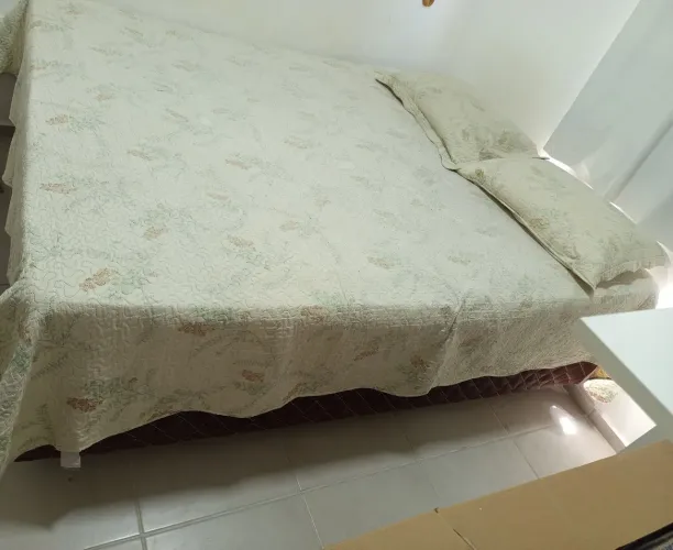 Vendo cama casal tamanho queen