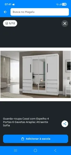 Guarda roupa de casal com espelho. 