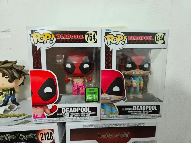 Funko 2 deadpools
