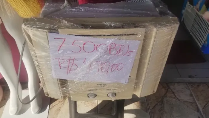 Ar condicionado 7.500 BTUs, já higienizado, retirar em Petrópolis
