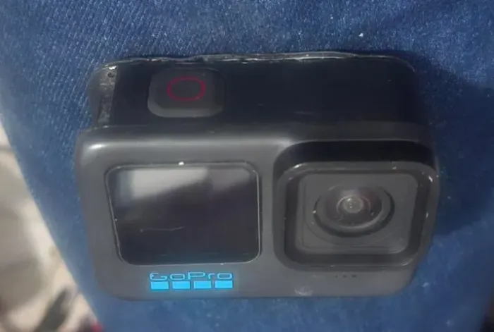 GOPRO HERO BLACK 11, CAIU E NAO LIGOU MAIS VAI DO JEITO QUE ESTA NA FOTO OK.