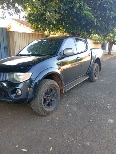 Caminhonete Triton Mitsubishi