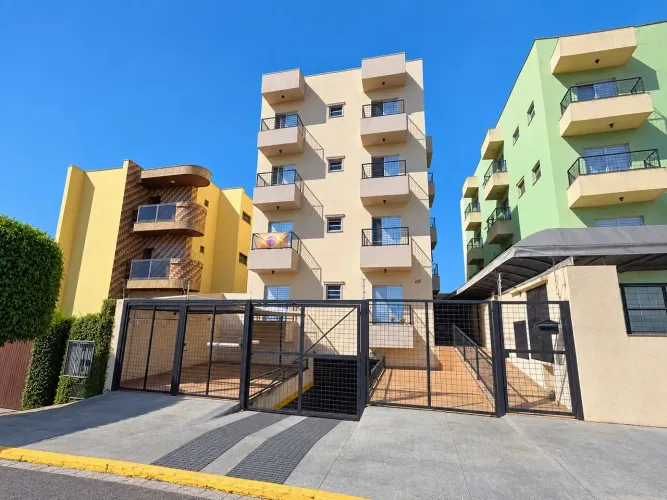Apartamento à Venda no Jardim Ferreira  57 m², Suíte, 2 Vagas e Vista Livre