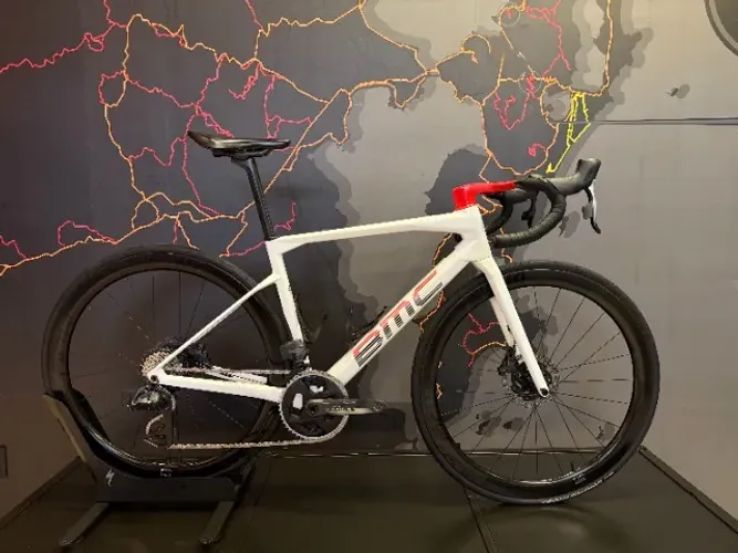 BMC Roadmachine 01 Three 2020
