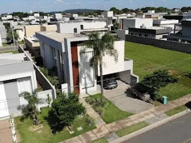 Sobrado Condomínio Parqville Pinheiros Aparecida de Goiânia