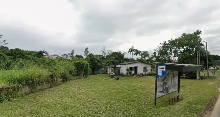 VENDO TERRENO BEM LOCALIZADO NO BAIRRO SANTO ANTONIO. 1115M²