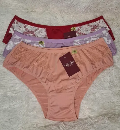 Calcinha Plus Size em Renda