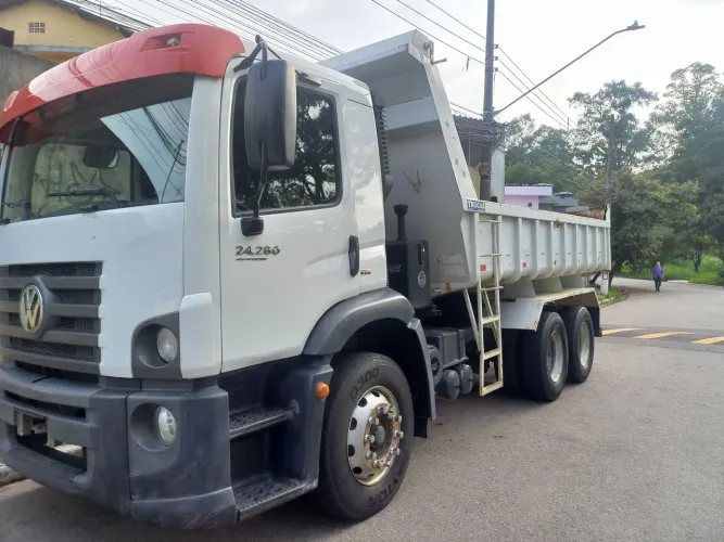 Vw24280 caçamba 