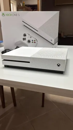 Xbox One S 1TB Branco + Caixa | Sem controle