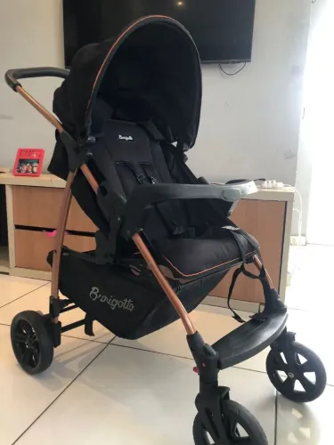 CARRINHO DE BEBÊ BURIGOTTO RETRÁTIL até 15kg.