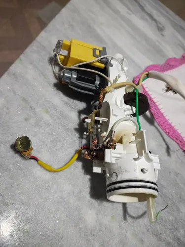 Chuveiro Lorenzeti Advanced Turbo - Motor