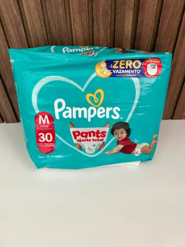Fraldas Descartáveis Huggies e Pampers - Tamanho M - Diversas Unidades