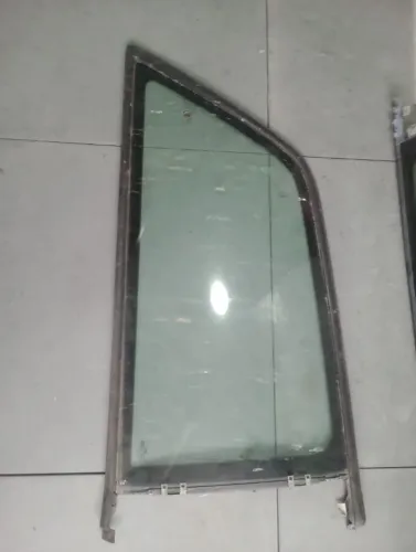 VIDRO TRASEIRO LADO DIREITO AUDI A3 2 PORTAS - ORIGINAL
