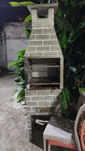 Vende-se churrasqueira 