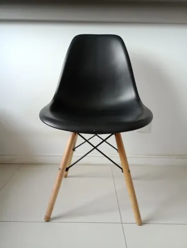 Cadeiras Eames Eiffel Wood (02 unidades)