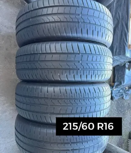 Pneus 215 60 R16
