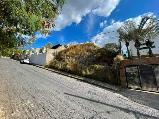 Lote residencial no Bairro Estoril (Oeste) 556 m² | Venda por R$ 900.000