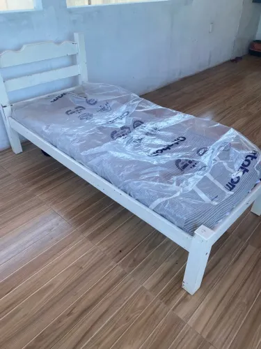 Cama de solteiro 